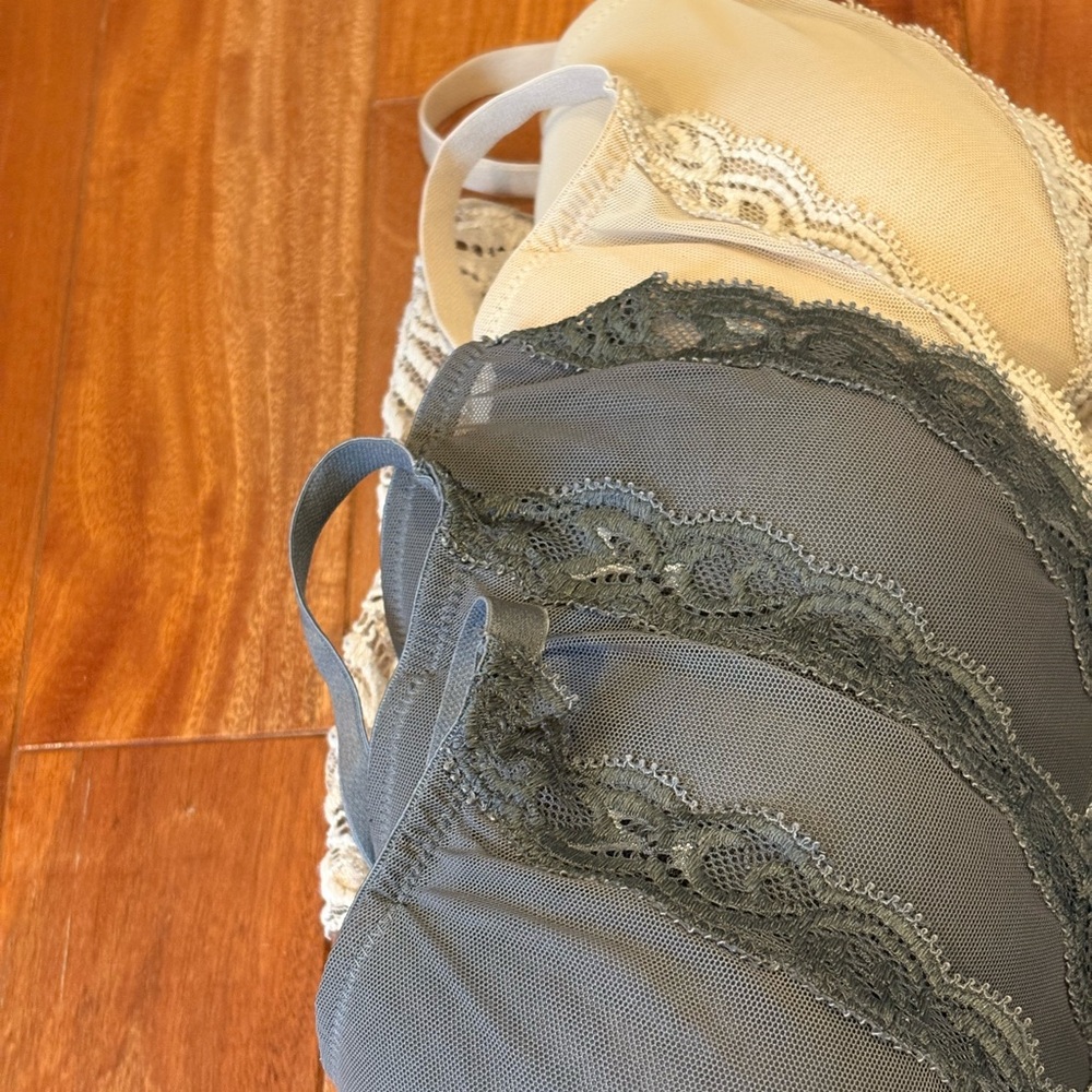 Natori Feathers bras, lot of 5 Gray and Cream - Picture 5 of 8